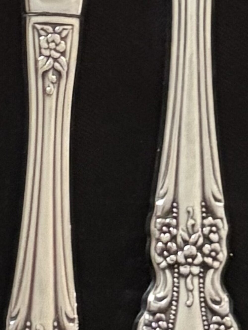 Oneida Raphael Stainless - Knives - Picture 2 of 3